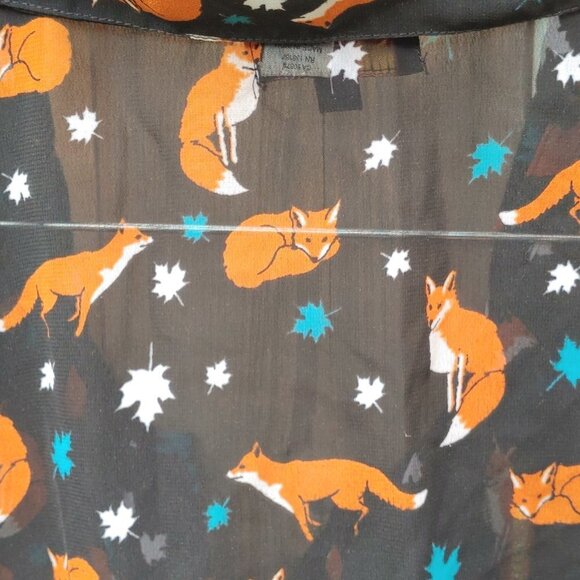 BEAUTIFUL Modcloth YUMI Fox Blouse Size Large - Picture 6 of 6